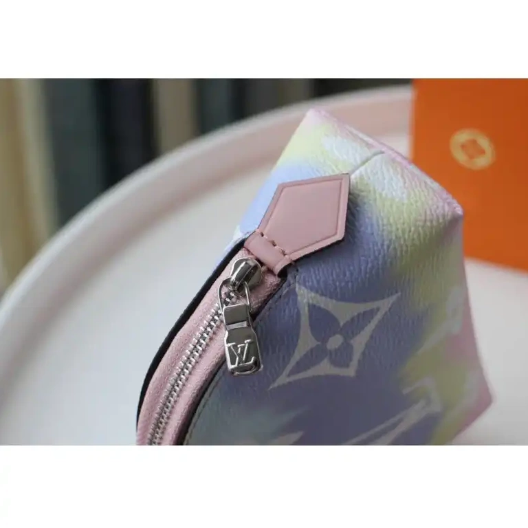 Bags 205B570051 LV 0703